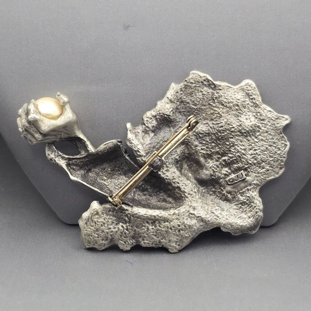 Vintage JJ Wizard Brooch 3.5"x2.5" Pewter Tone Imitation Pearl Crystal Ball - Picture 5 of 8